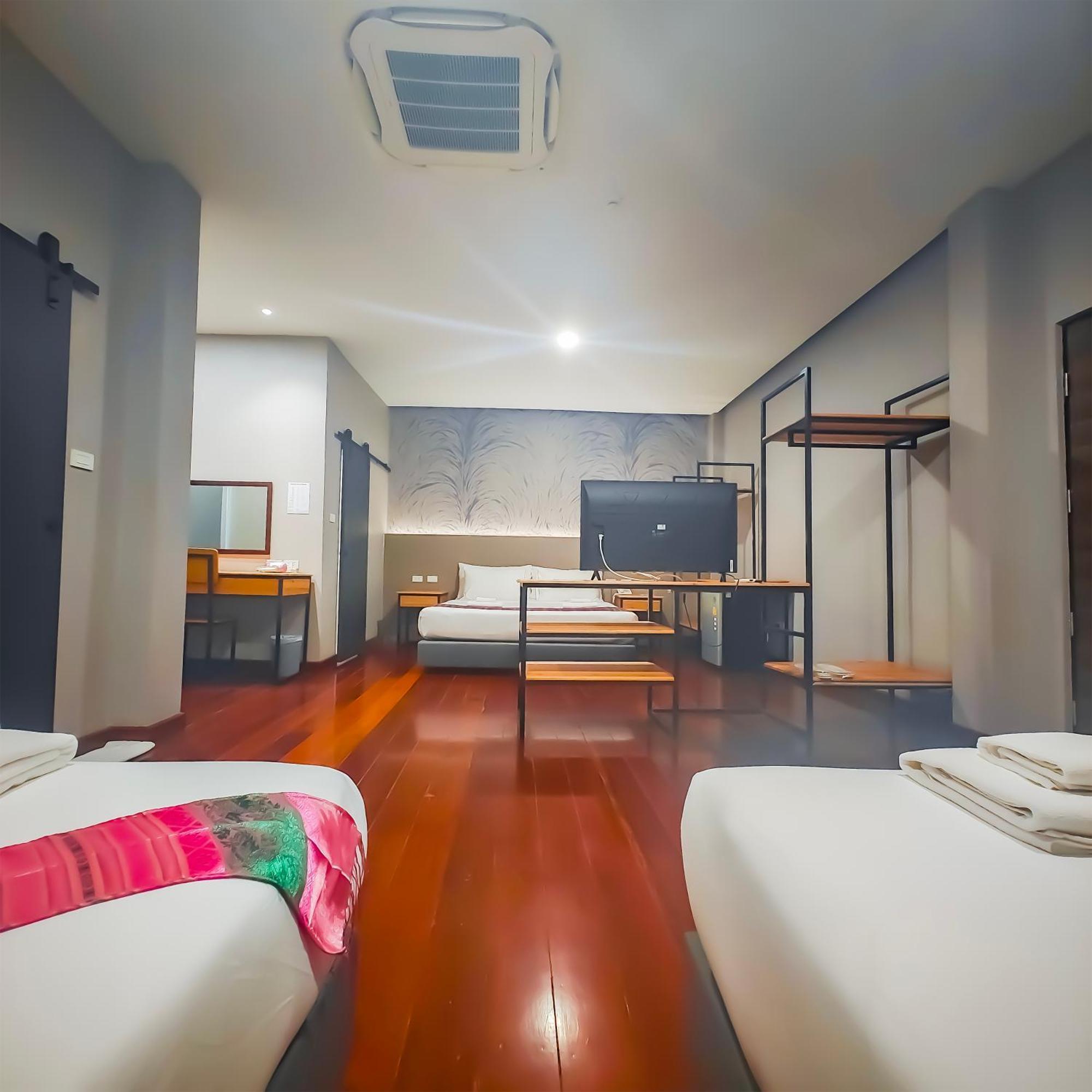 The Riva Vientiane Hotel エクステリア 写真